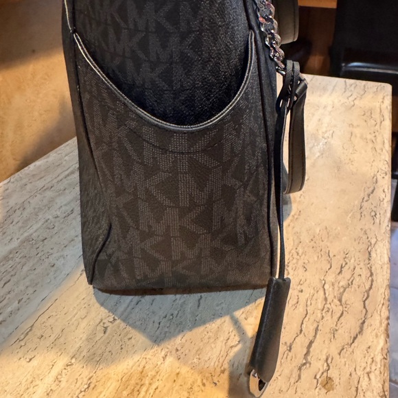 Michael Kors Black and Gray Jet Set Signature Tote - Picture 9 of 16